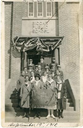 High School Class of Biggar Public School in Biggar, Saskatchewan