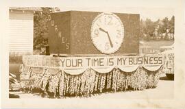 "Duane's Jewellers Parade Float" in Biggar, SK