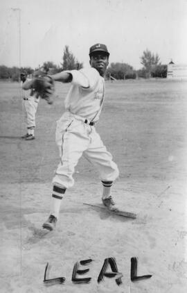 Toribio Leal, Indian Head Rockets player