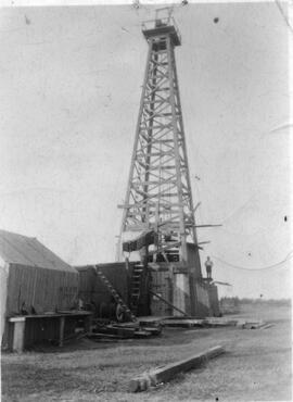 Wood Oil Drilling Derrick