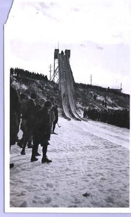 Toboggan slide