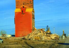 Rosetown landmark being demolished - Photo 1