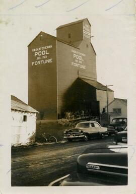 Saskatchewan Wheat Pool elevator No. 153 at Fortune