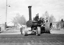 Steam tractor