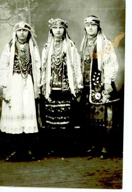 Three young Ukrainian women. - Portrait