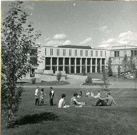 Campus - Scenic - Commerce/Law Building