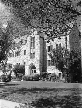 St. Andrew's College - Exterior