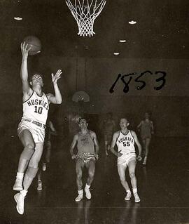 University of Saskatchewan Huskies Men's Basketball Team - Action