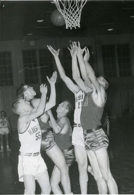 University of Saskatchewan Huskies Men's Basketball Team - Action