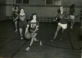 University of Saskatchewan Huskiettes Basketball Team - Action