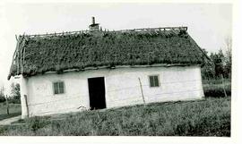 Ukrainian home west of Veregin, [SK].